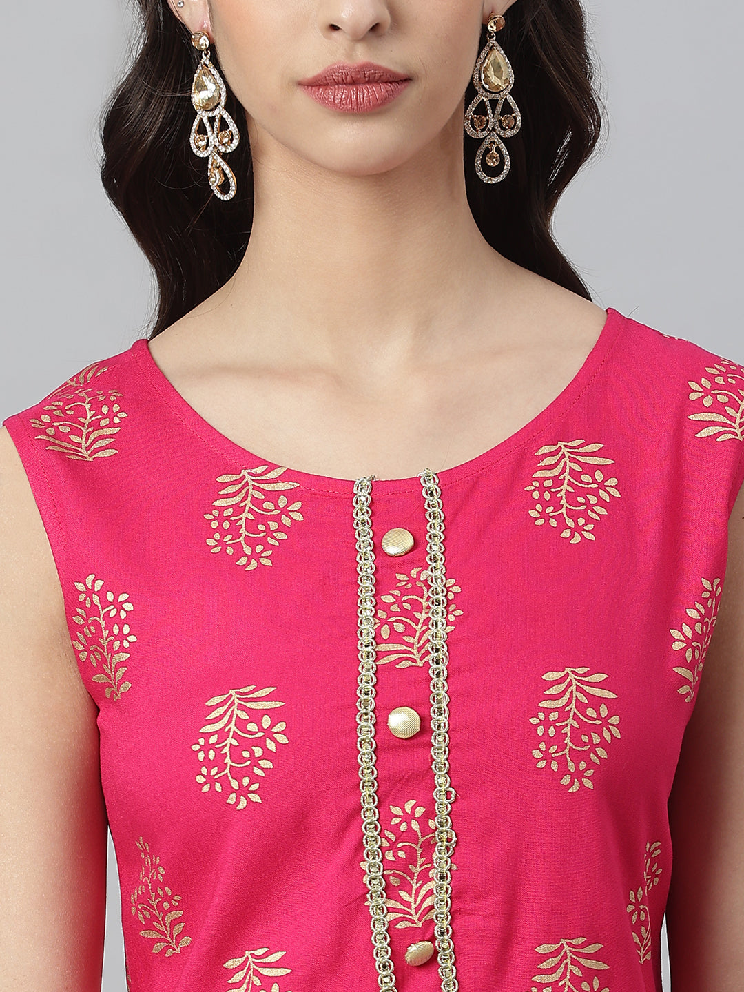 Ethnic Motif Printed Rayon Sleeveless Kurta Pant Set