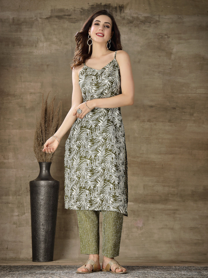 Printed Cotton Blend Straight Kurta Pant Set