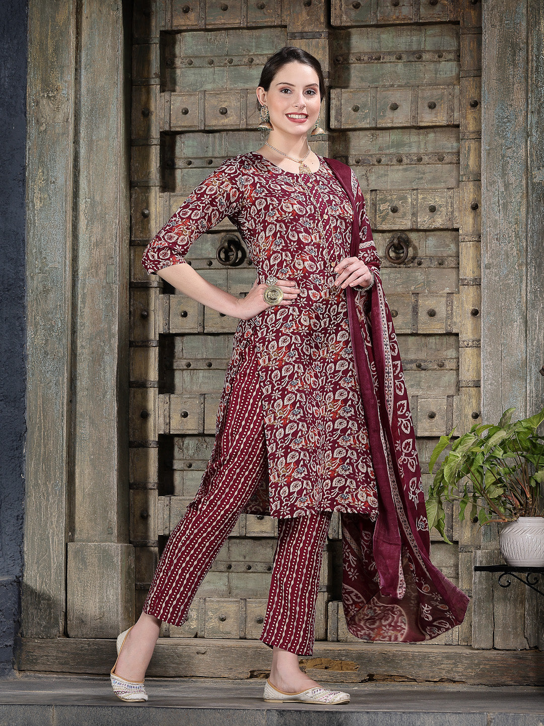 Floral Printed Cotton Blend Straight Kurta Pant Dupatta Set