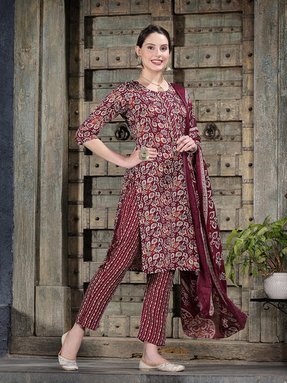 Floral Printed Cotton Blend Straight Kurta Pant Dupatta Set