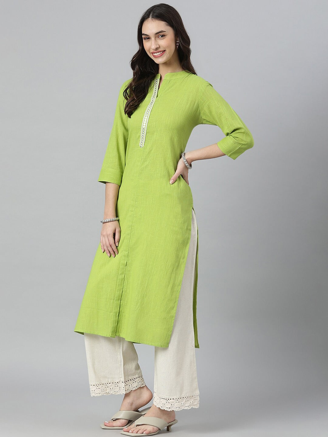 Solid Mirror Embroidered Cotton Slub Straight Kurta