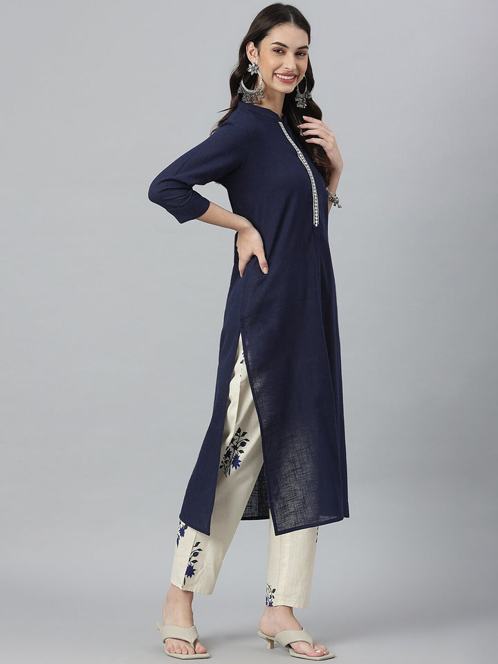 Solid Mirror Embroidered Cotton Slub Straight Kurta