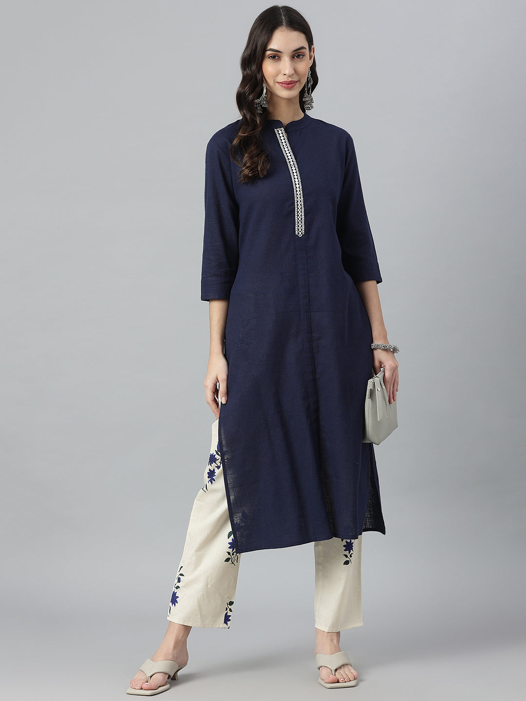 Solid Mirror Embroidered Cotton Slub Straight Kurta