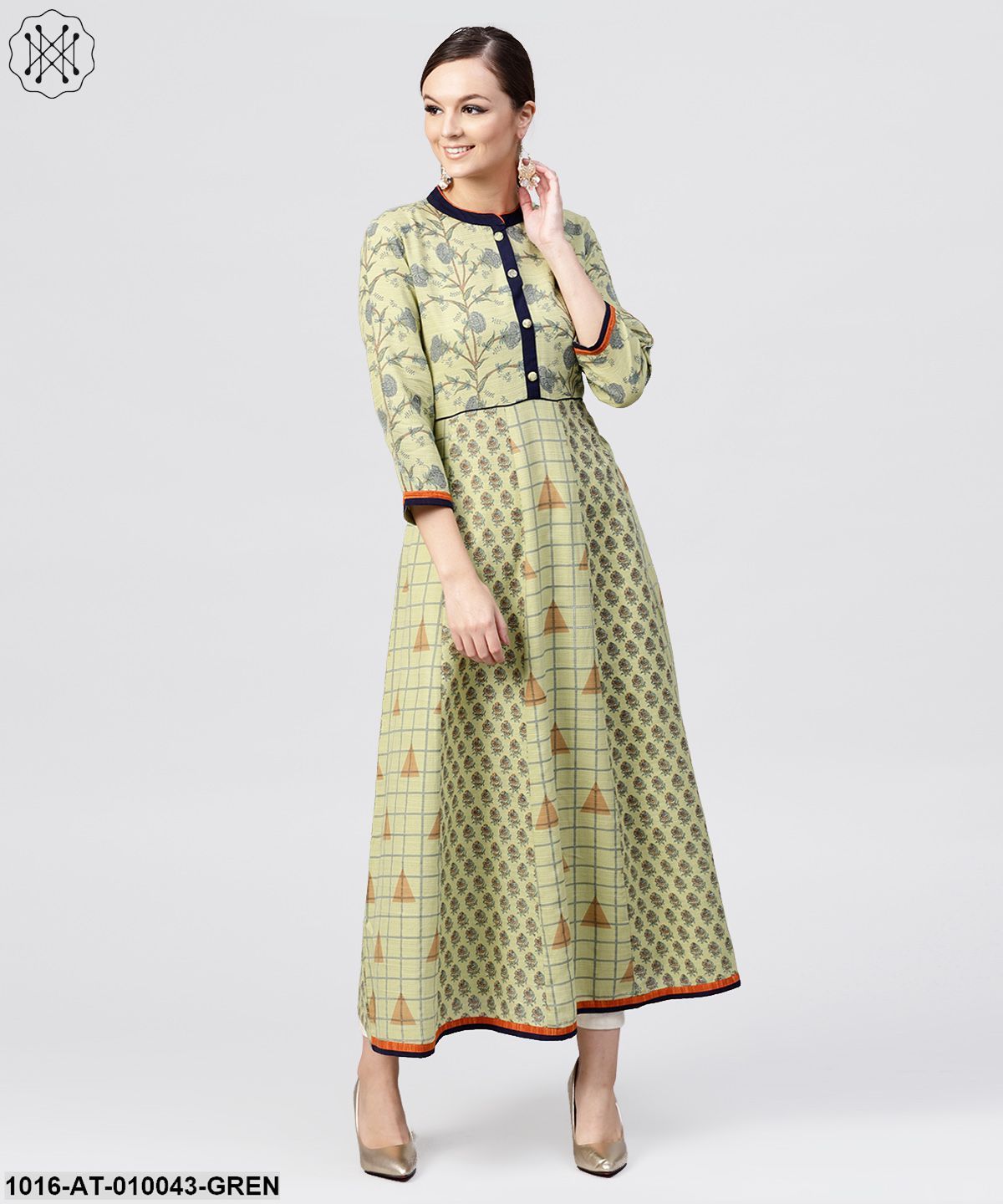 Pastel Green Printed Panelled Khari Kurta With Madarin Collar And Front Placket