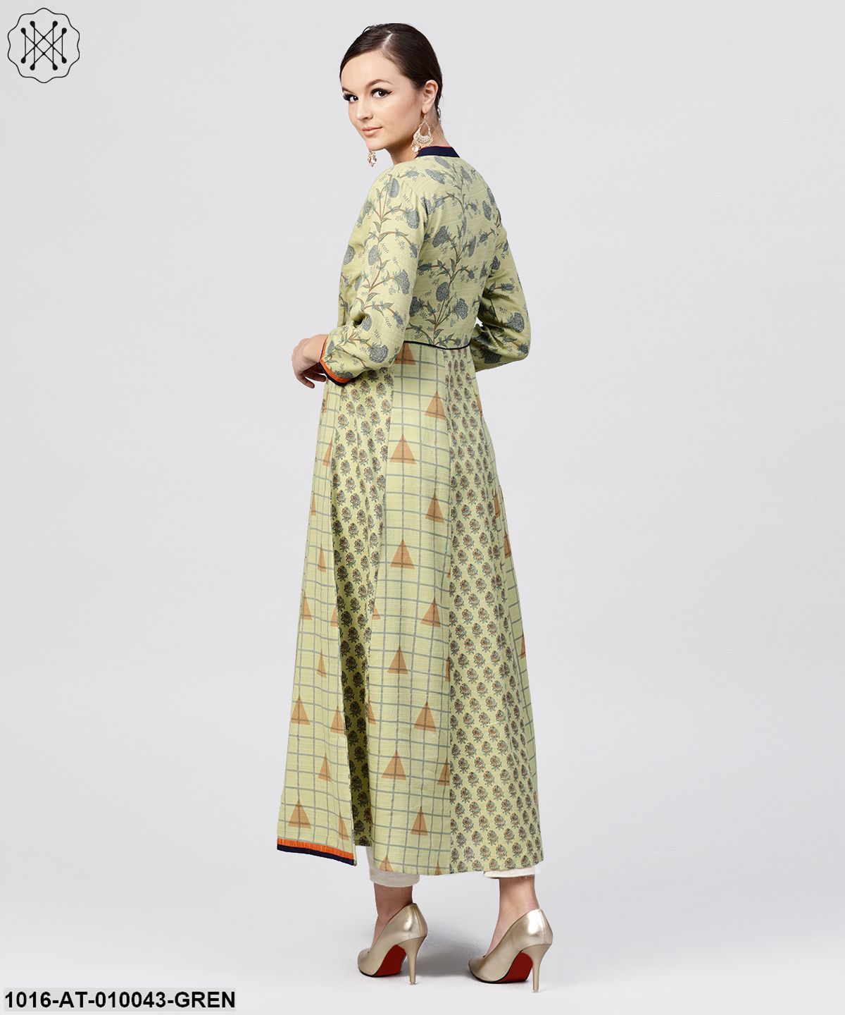 Pastel Green Printed Panelled Khari Kurta With Madarin Collar And Front Placket