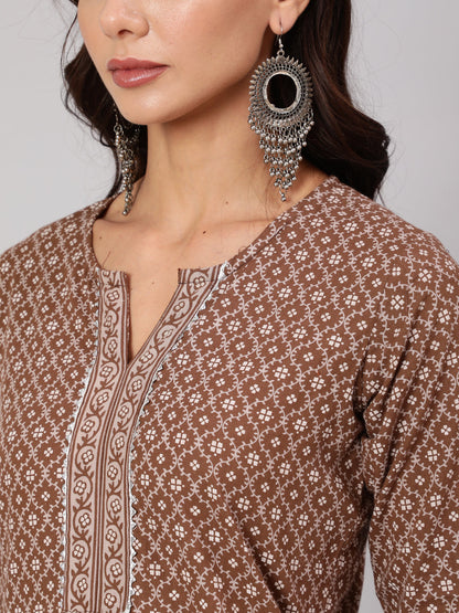 Brown Printed Straight kurta With Three Quarter Sleeves