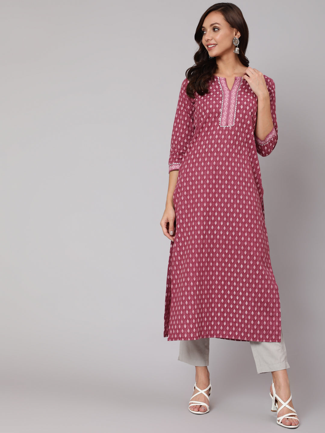 Mauve Printed Straight kurta With Three Quarter Sleeves