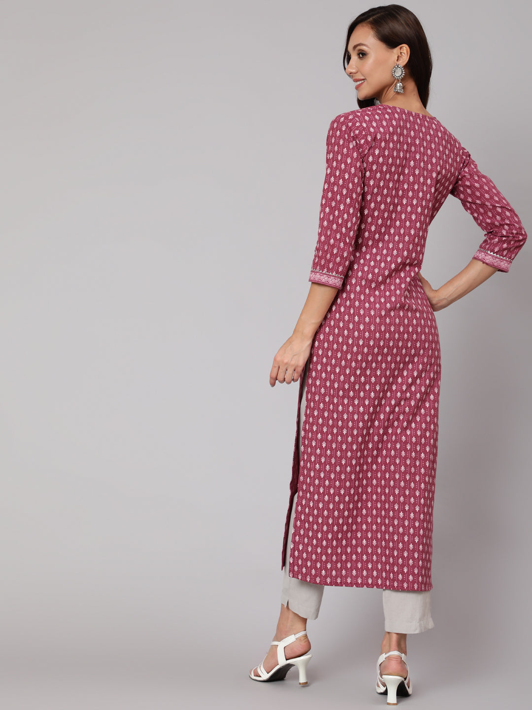 Mauve Printed Straight kurta With Three Quarter Sleeves