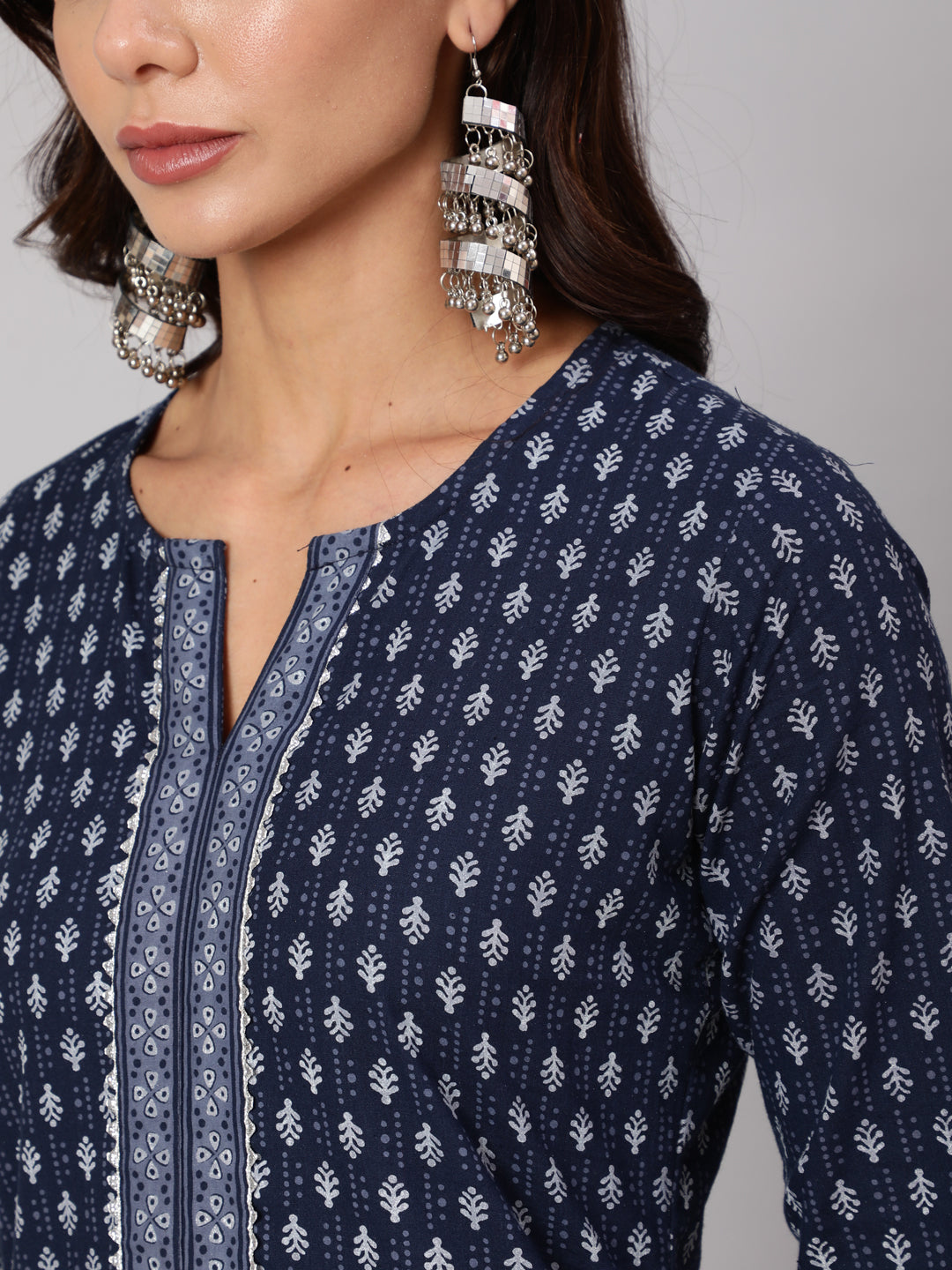 Navy Blue Ethnic Printed Straight Kurta With Three Quarter Sleeves