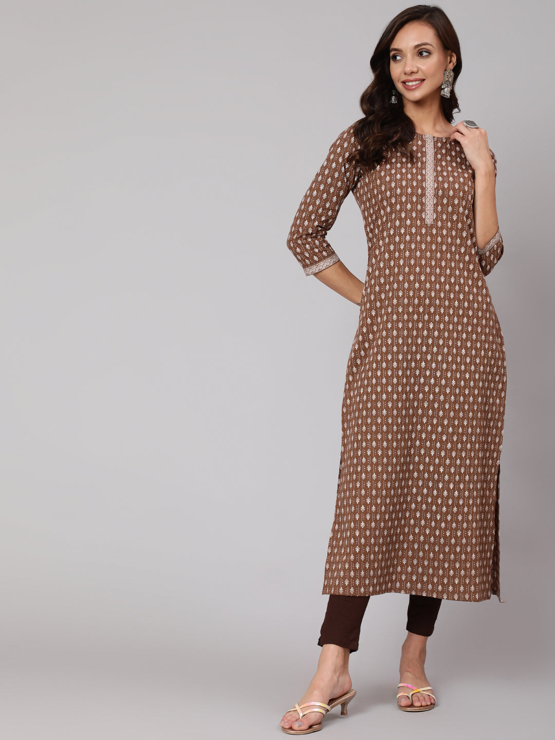 Brown Printed Straight kurta With Three Quarter Sleeves