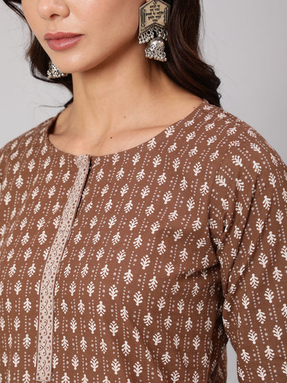 Brown Printed Straight kurta With Three Quarter Sleeves