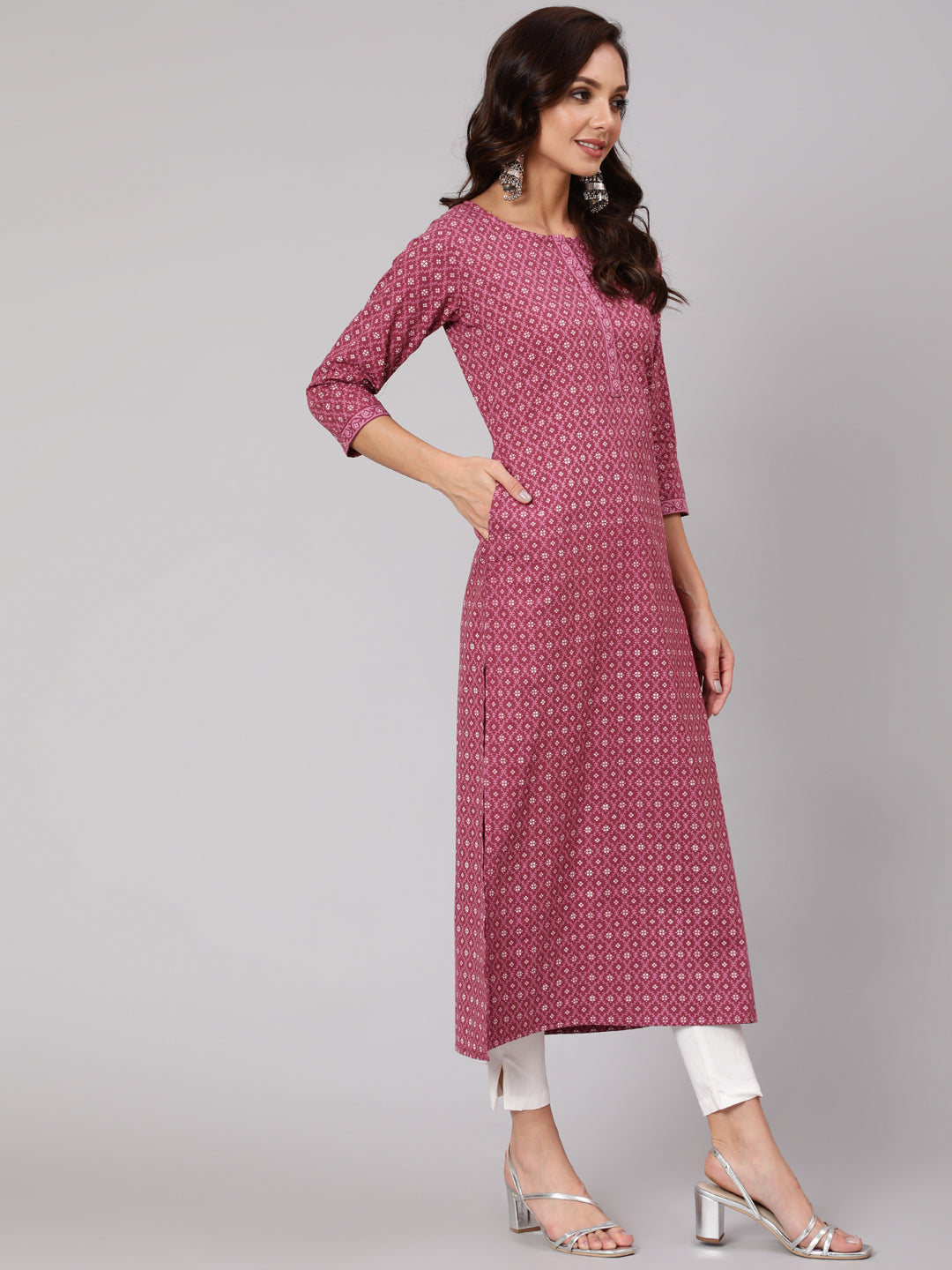 Mauve Printed Straight kurta With Three Quarter Sleeves