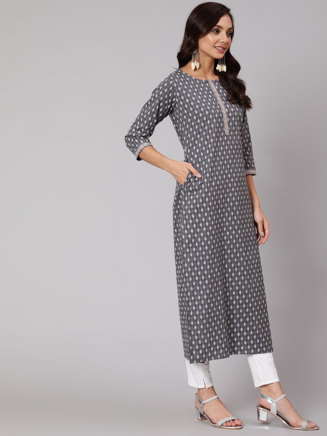 Grey Printed Straight kurta With Three Quarter Sleeves