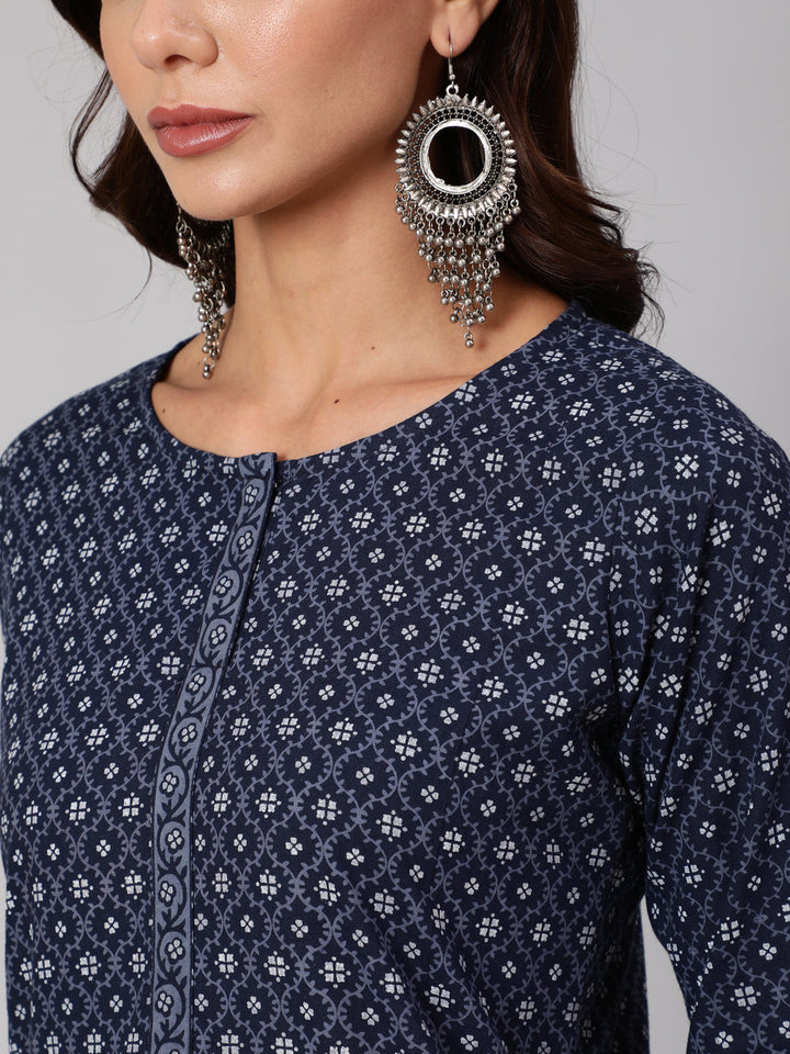 Blue Printed Straight kurta With Three Quarter Sleeves