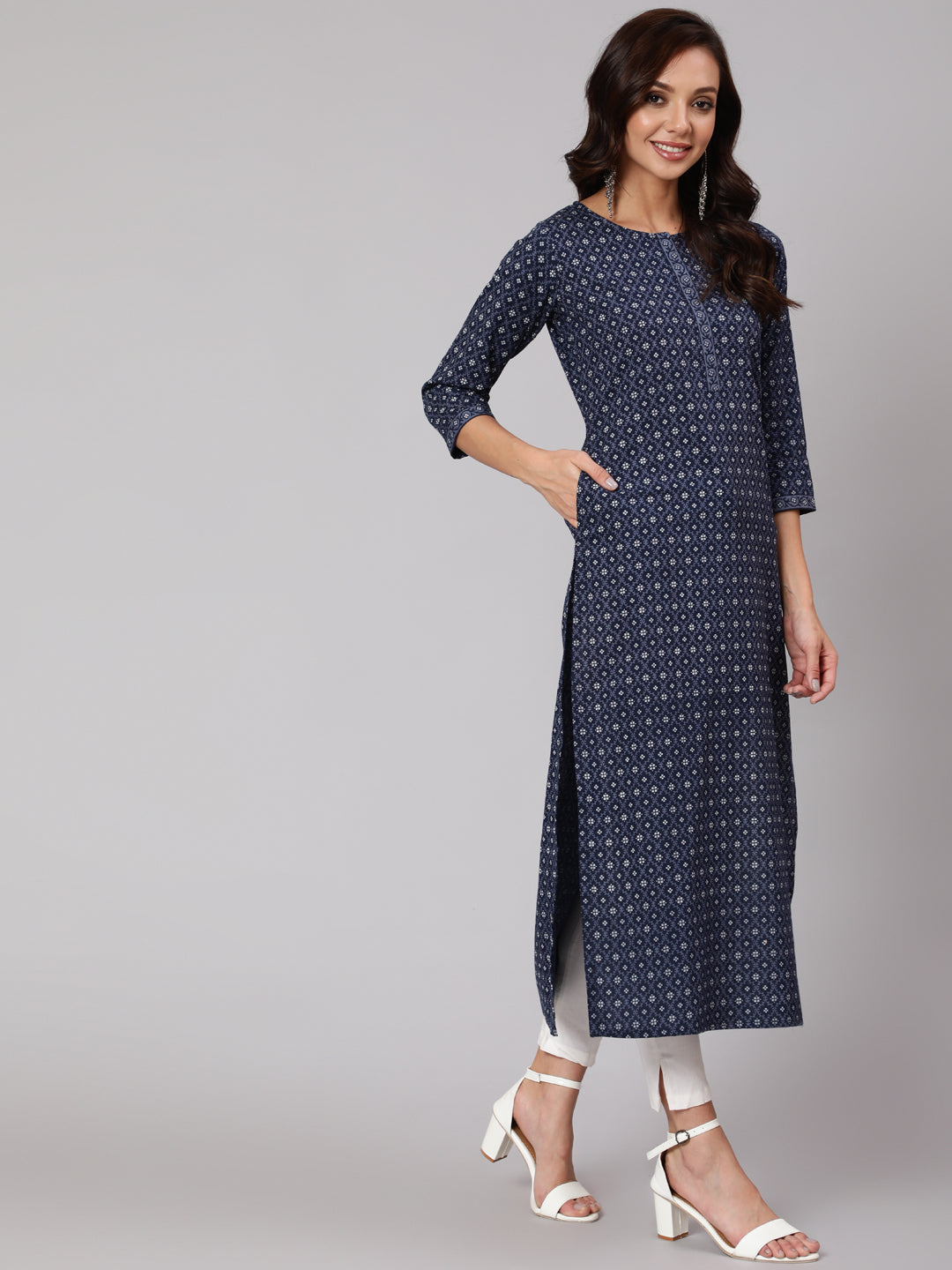 Blue Printed Straight kurta With Three Quarter Sleeves