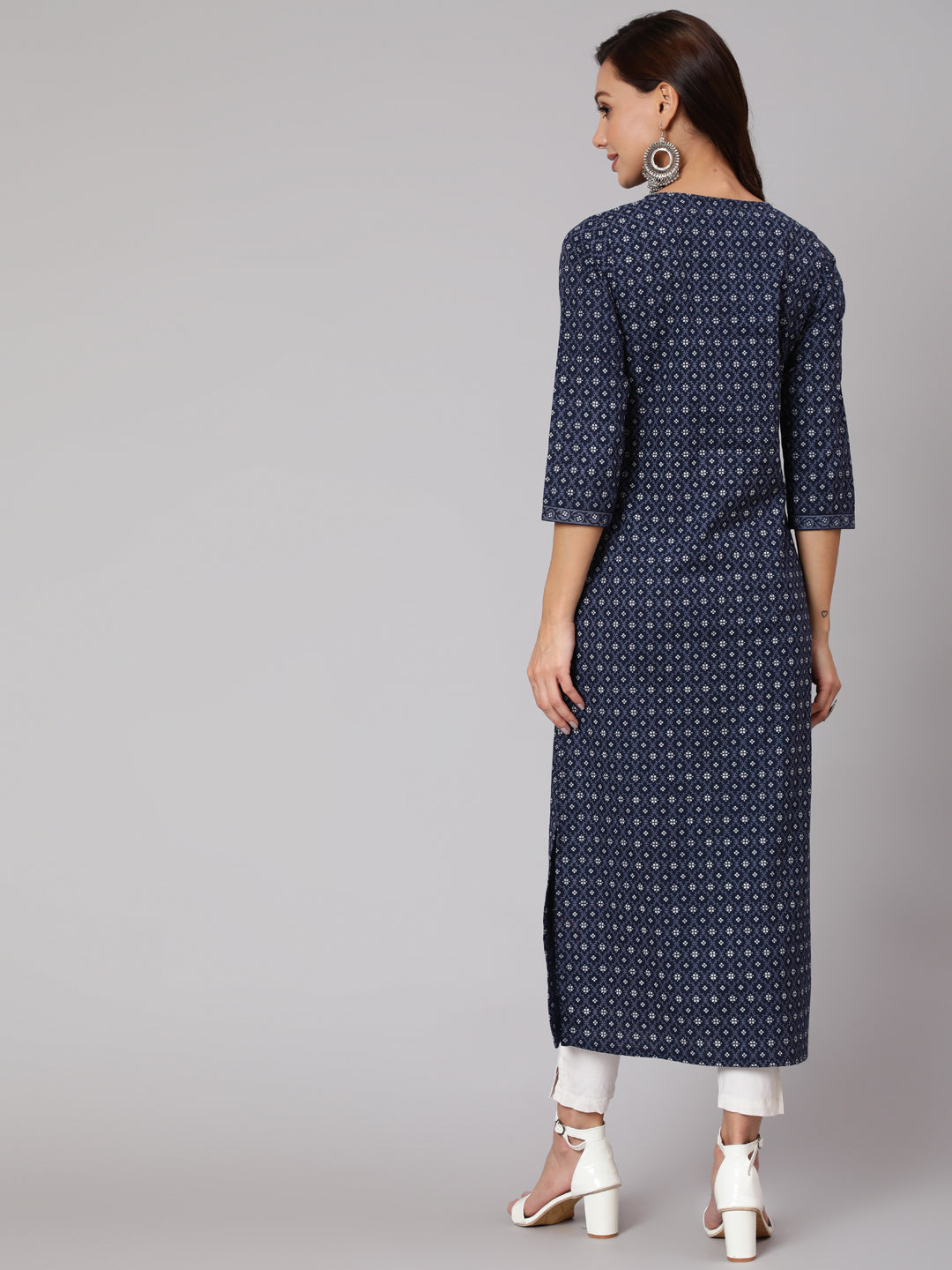 Blue Printed Straight kurta With Three Quarter Sleeves