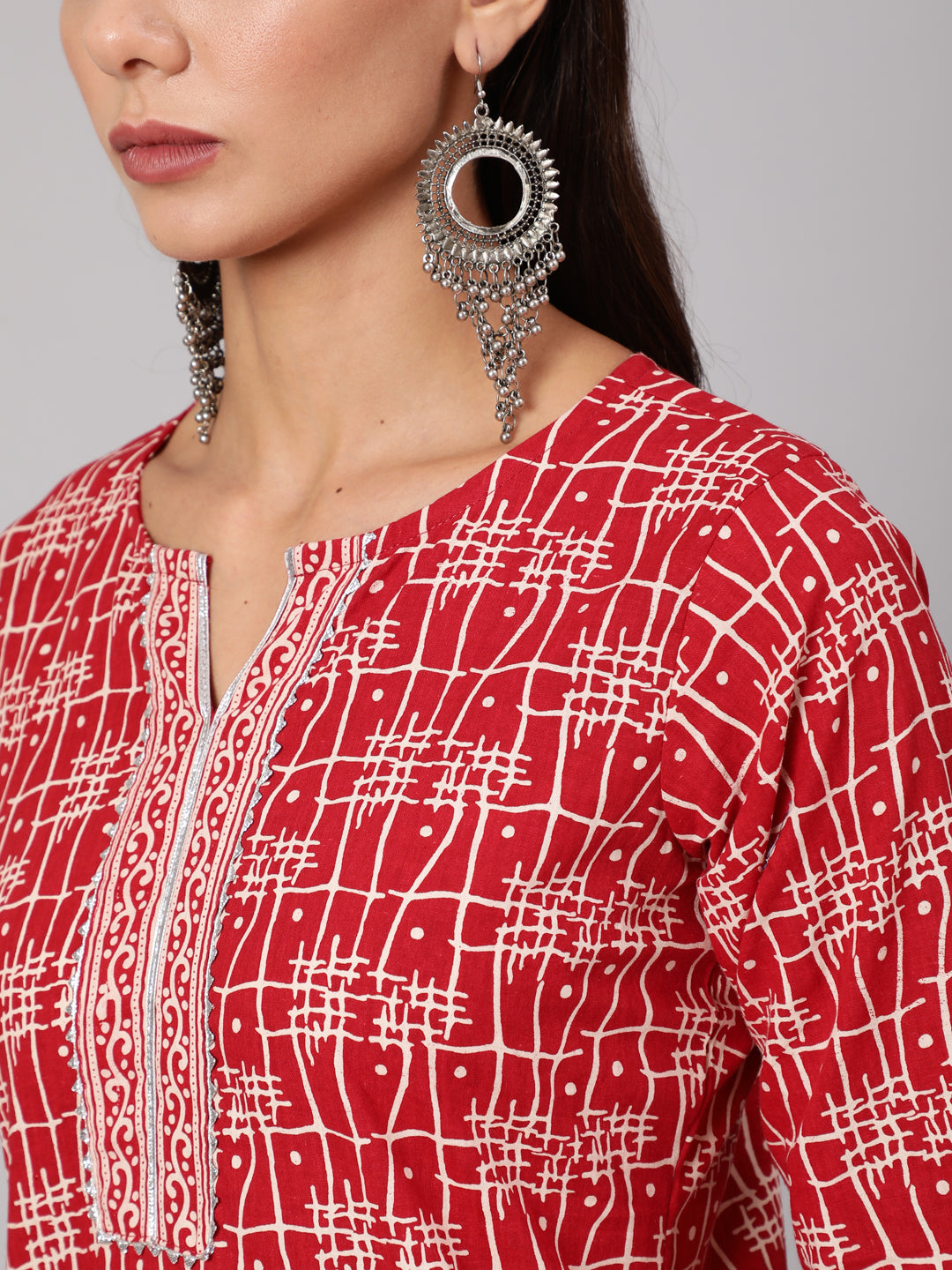 Red Geometric Printed Straight Kurta With Three Quarter Sleeves