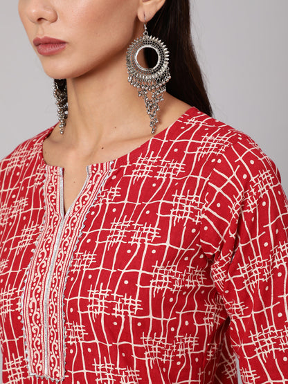 Red Geometric Printed Straight Kurta With Three Quarter Sleeves