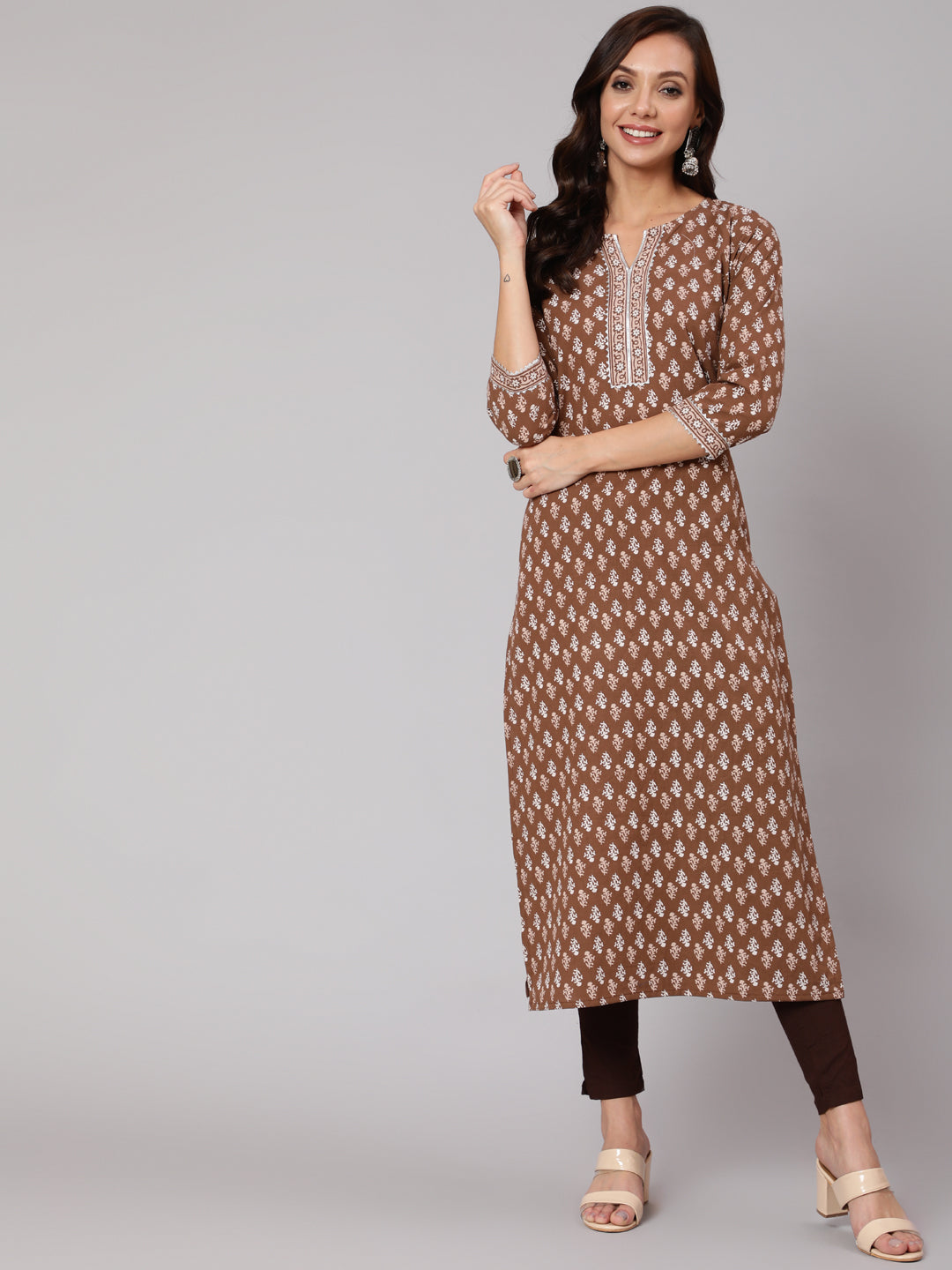 Brown Printed Straight kurta With Three Quarter Sleeves