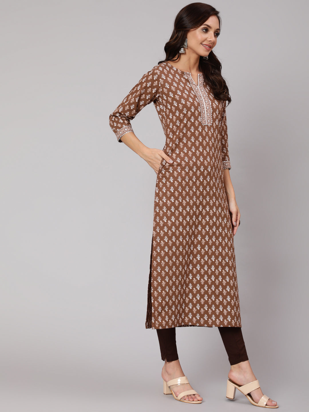 Brown Printed Straight kurta With Three Quarter Sleeves
