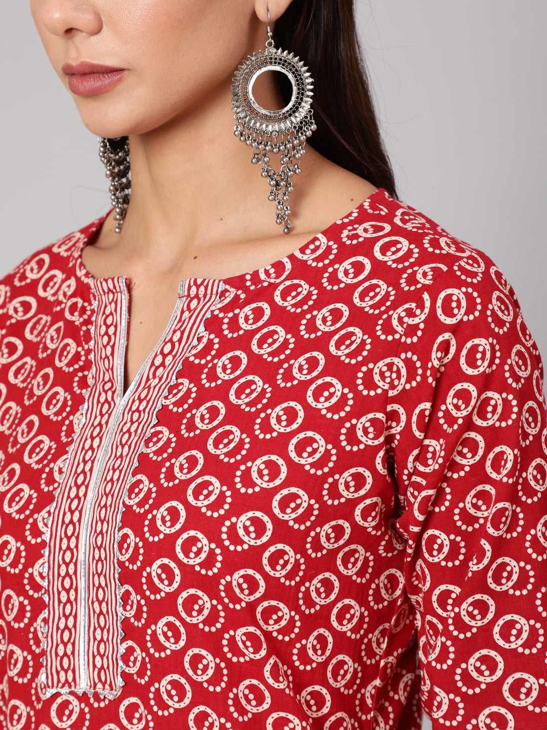Red Geometric Printed Straight Kurta With Three Quarter Sleeves