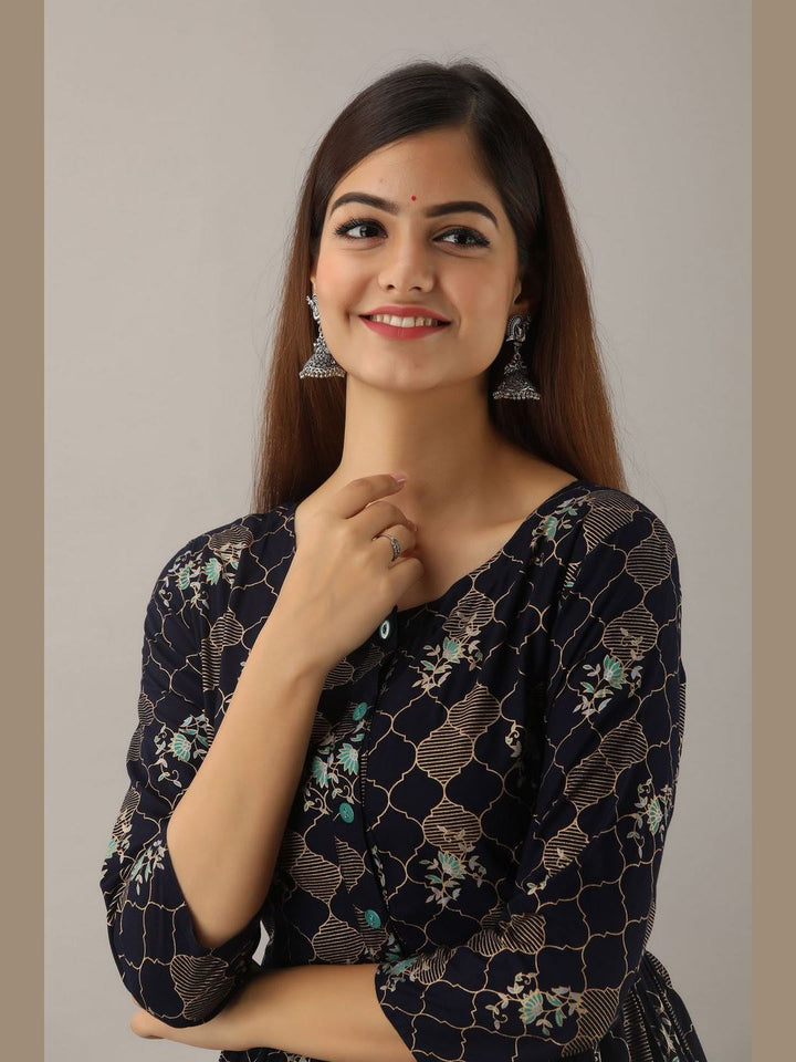 Women Rayon Printed Flared Kurta