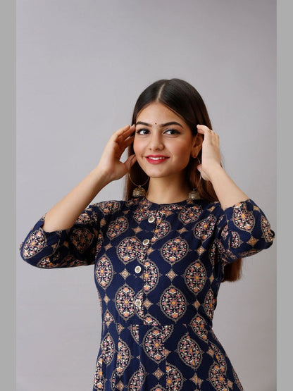 Women Rayon Printed Flared Kurta