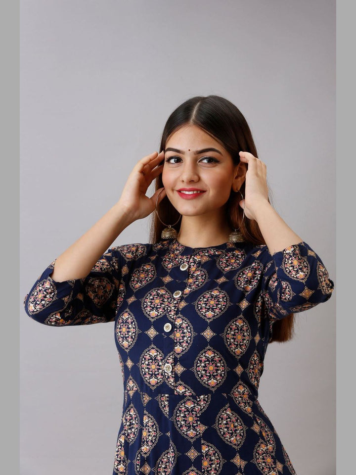 Women Rayon Printed Flared Kurta