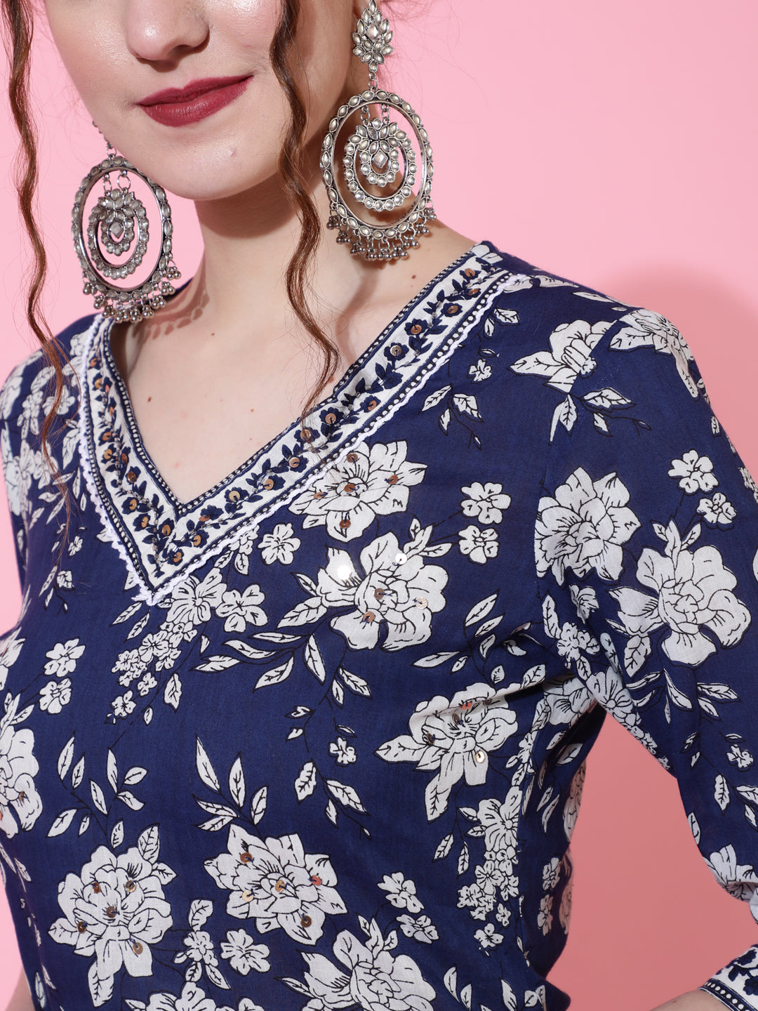 Cotton Calf Printed Straight 3/4 Sleeve V-neck Kurta