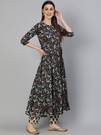 Printed Round Neck Ankle Length 3/4 Sleeve Cotton Flared Kurta, Pant & Malmal Dupatta Set
