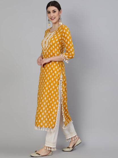 Printed Round Neck Calf Length 3/4 Sleeve Cotton Straight Kurta & Pant Set