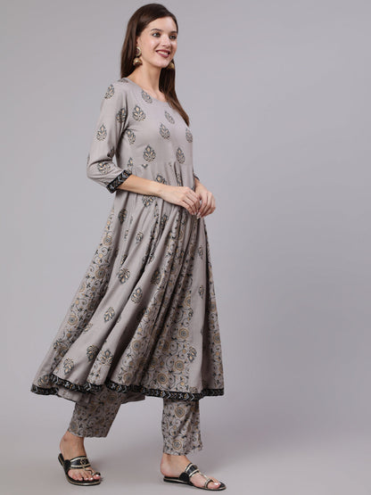 Rayon Calf Length Printed Flared 3/4 Sleeve Round Neck Kurta Bottom Set