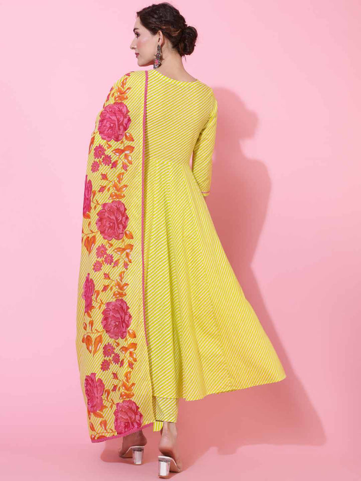 Cotton  Calf Length Printed Flared 3/4 sleeves V neck Kurta Bottom Dupatta Set