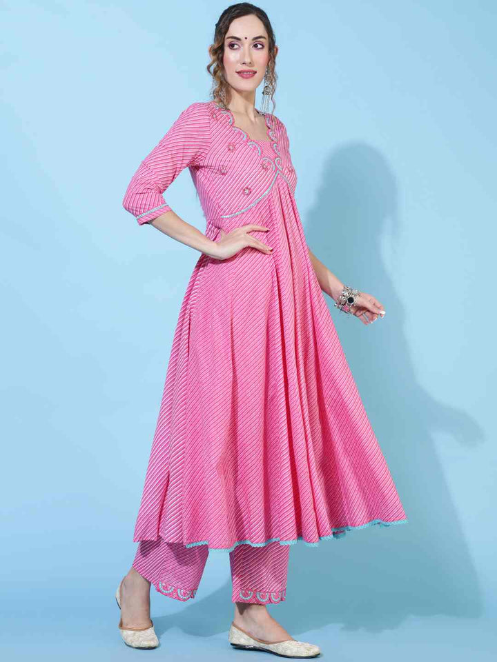 Cotton  Calf Length Printed Flared 3/4 sleeves V neck Kurta Bottom Dupatta Set