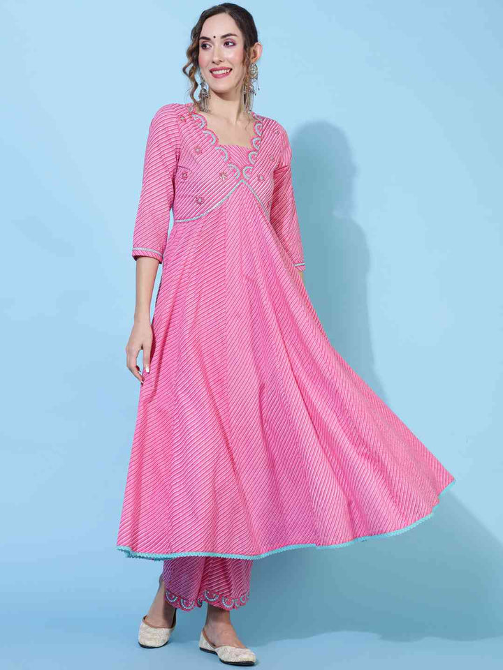 Cotton  Calf Length Printed Flared 3/4 sleeves V neck Kurta Bottom Dupatta Set