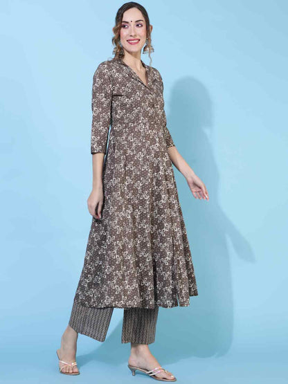 Cotton  Calf Length Printed Flared 3/4 sleeves Collar Kurta Bottom Set