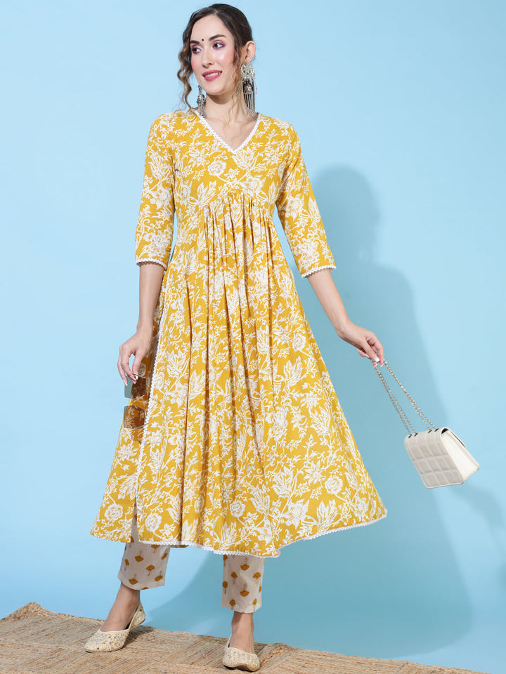 Cotton  Calf Length Printed Flared 3/4 Sleeve V-Neck Kurta Bottom Set