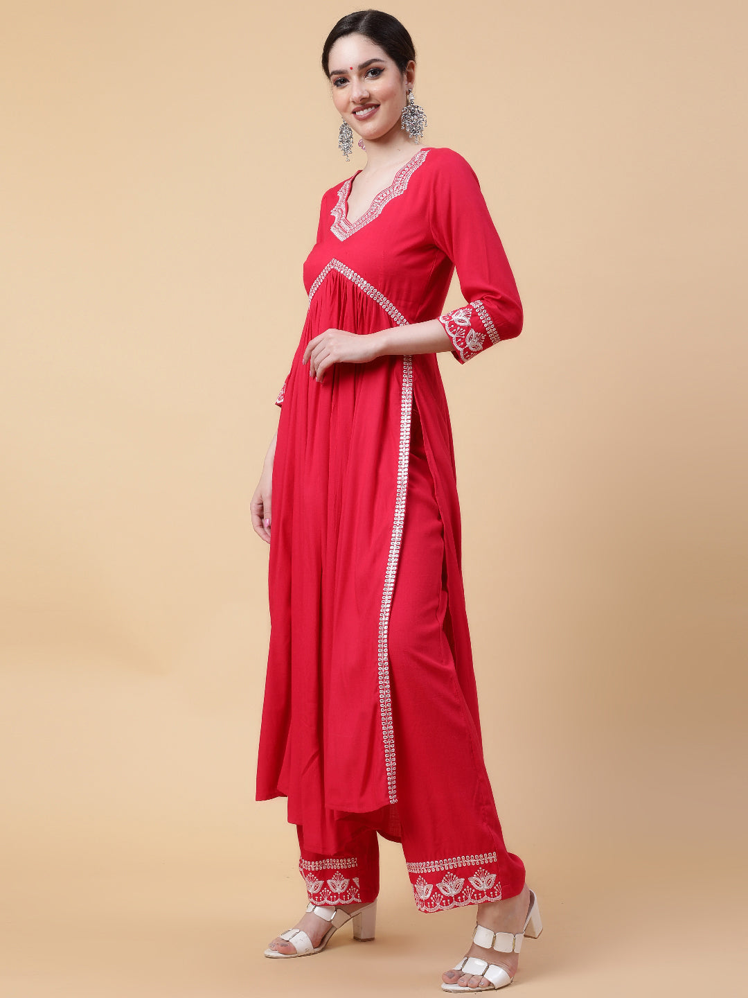 Rayon  Calf Length Solid Flared 3/4 Sleeve V-Neck Kurta Bottom Set