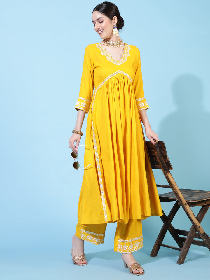 Rayon  Calf Length Solid Flared 3/4 Sleeve V-Neck Kurta Bottom Set