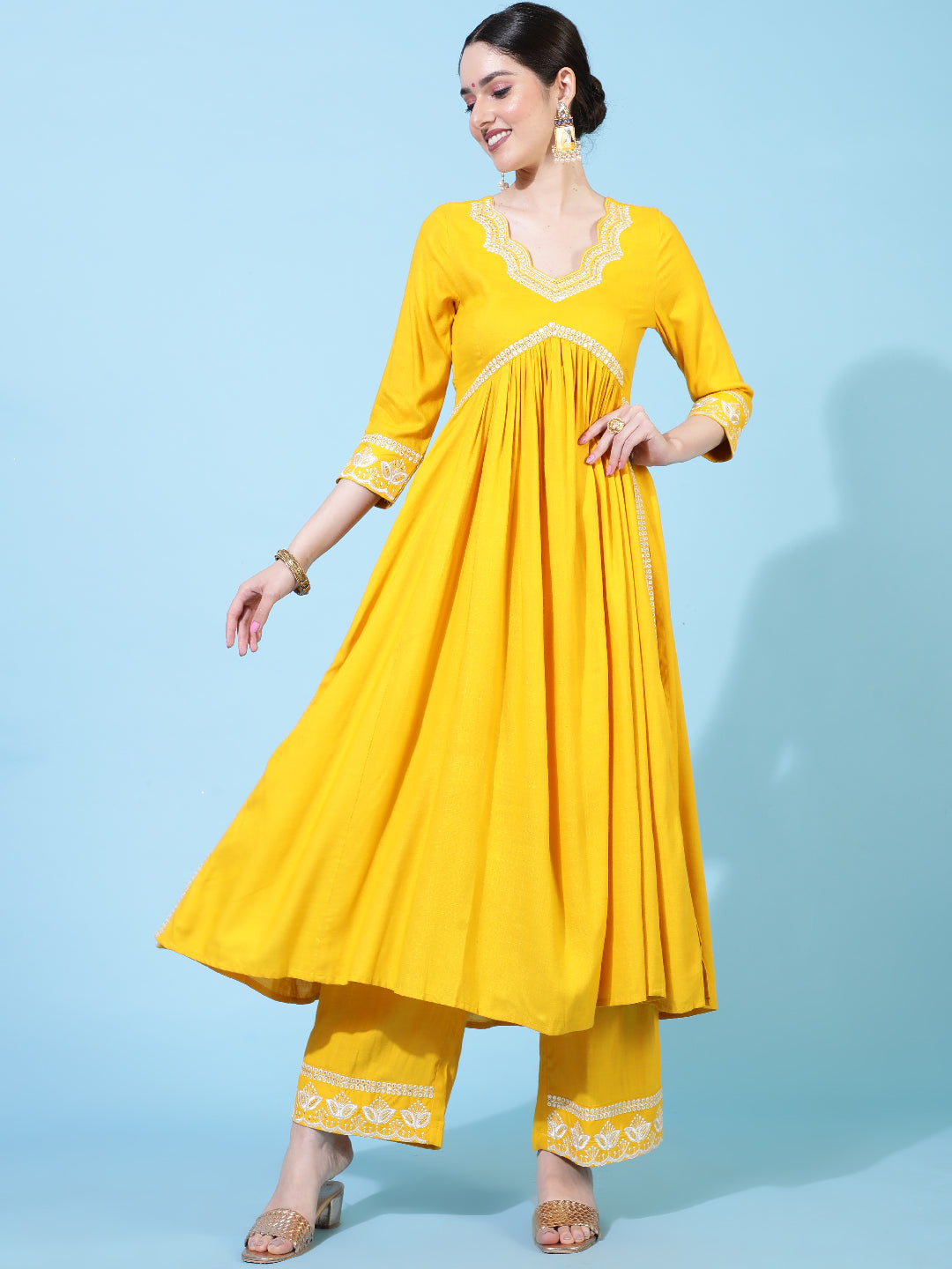 Rayon  Calf Length Solid Flared 3/4 Sleeve V-Neck Kurta Bottom Set