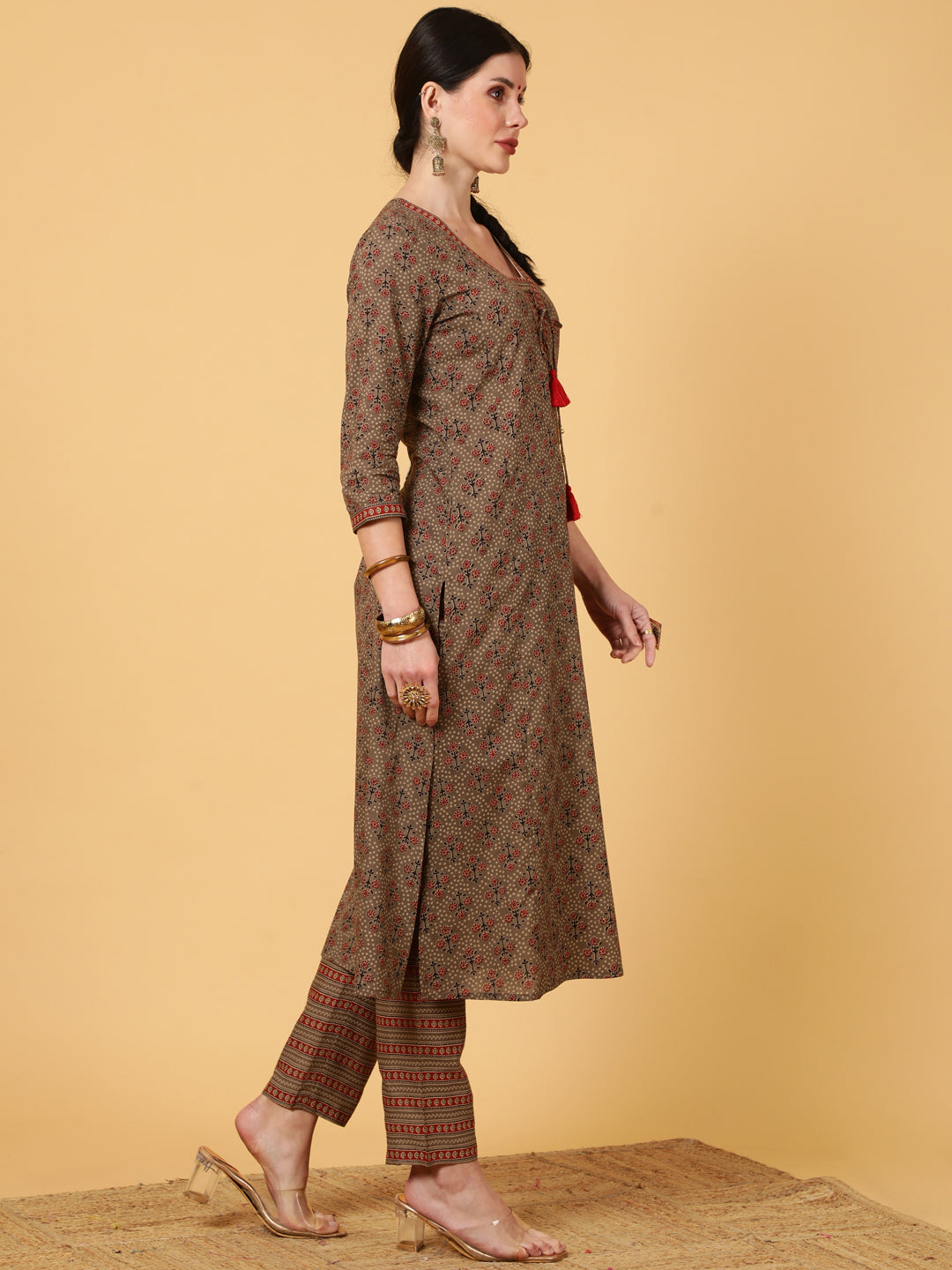 Rayon  Calf Length Printed Straight 3/4 Sleeves V-Neck kurta Bottom Set