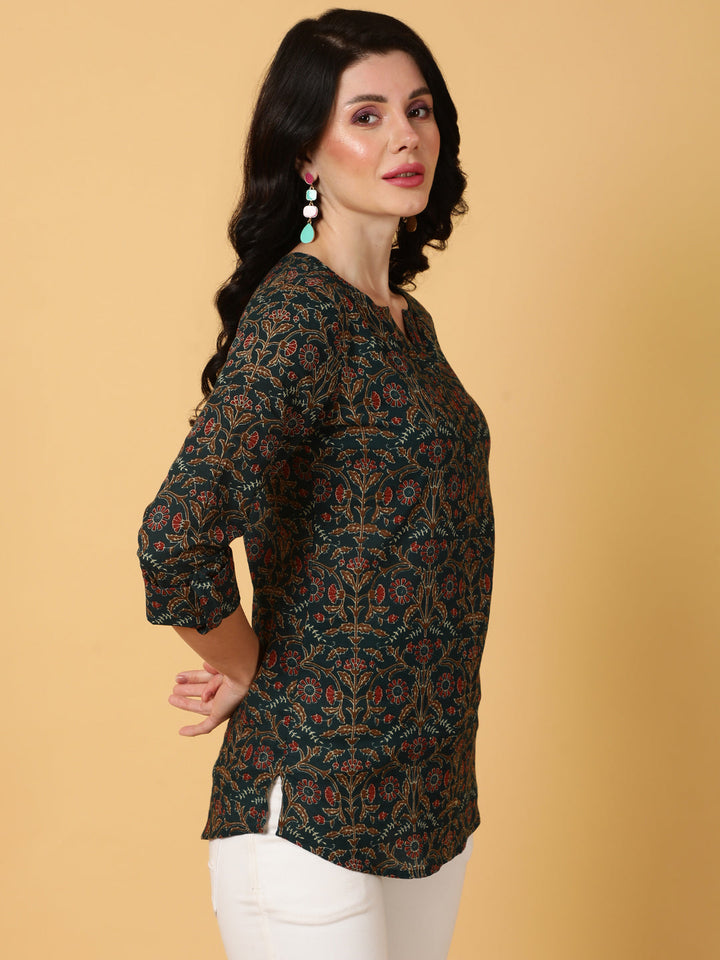 Cotton  Crop Length Printed Regular 3/4 Sleeves Round Top