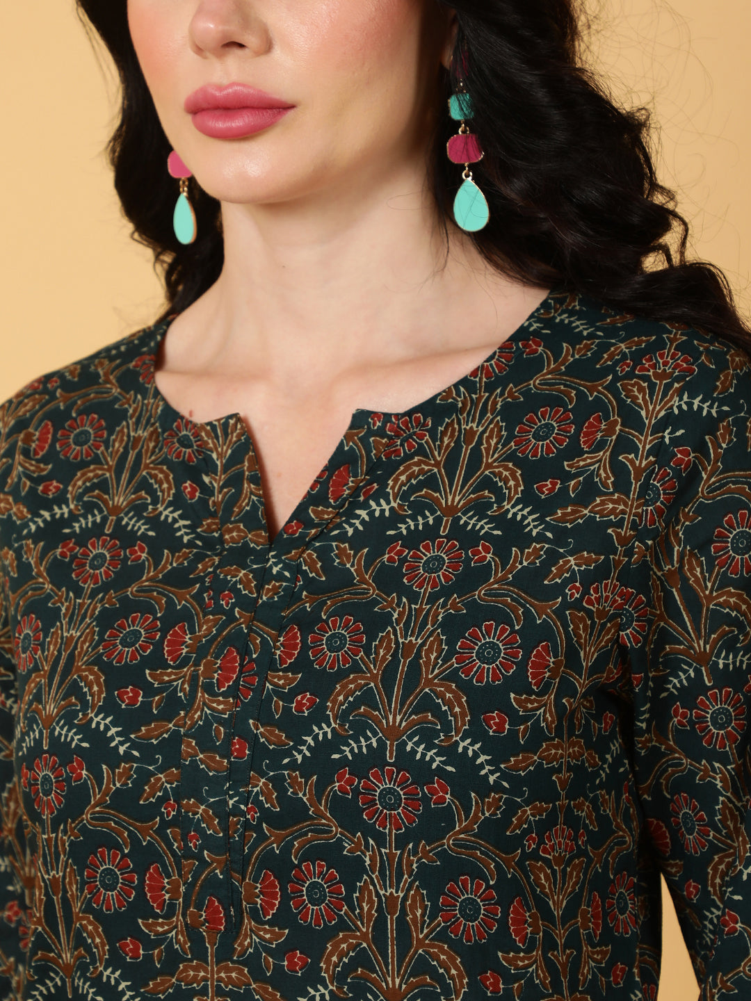 Cotton  Crop Length Printed Regular 3/4 Sleeves Round Top
