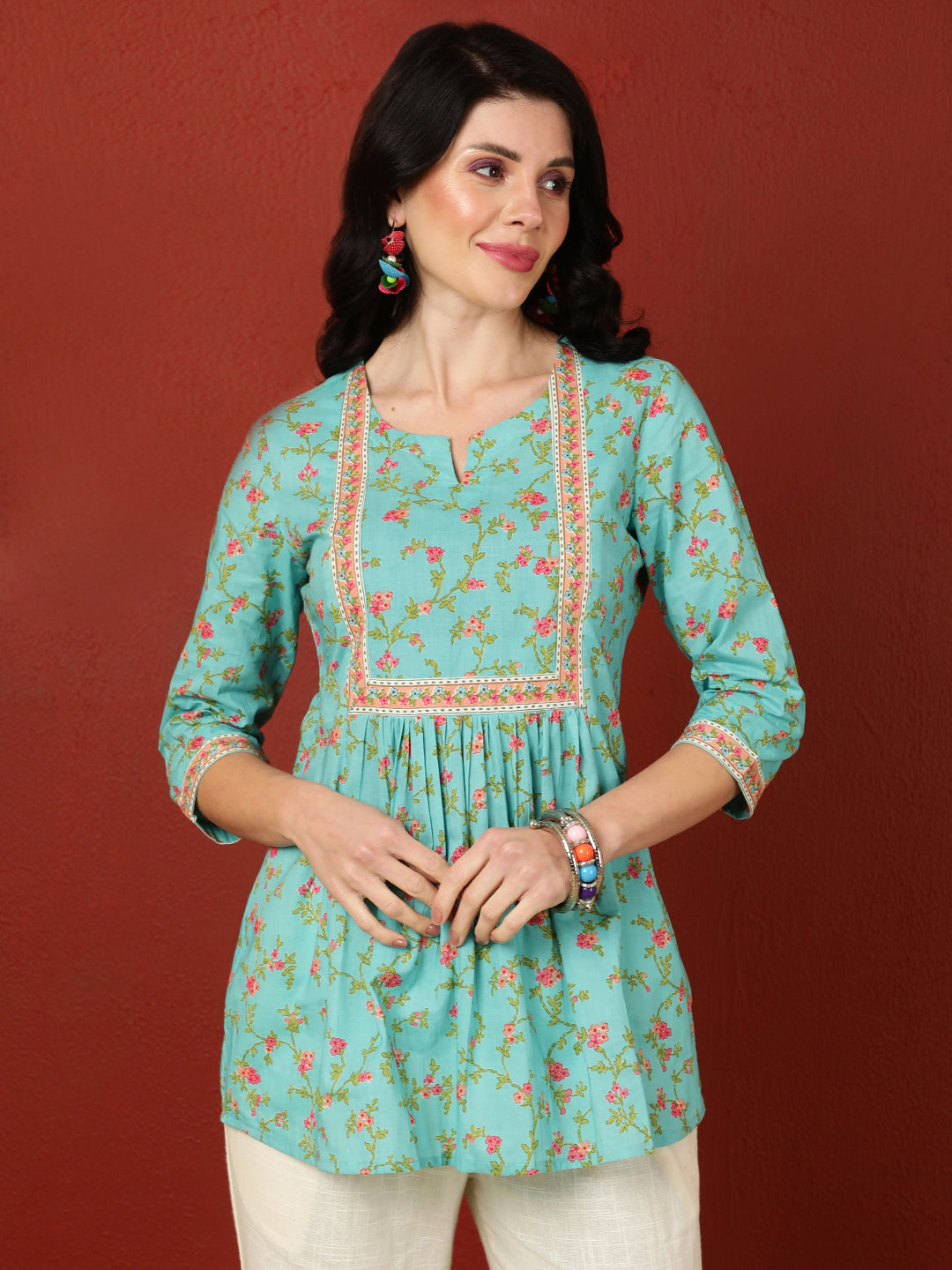 Cotton  Crop Length Printed Flared 3/4 Sleeves Round Top