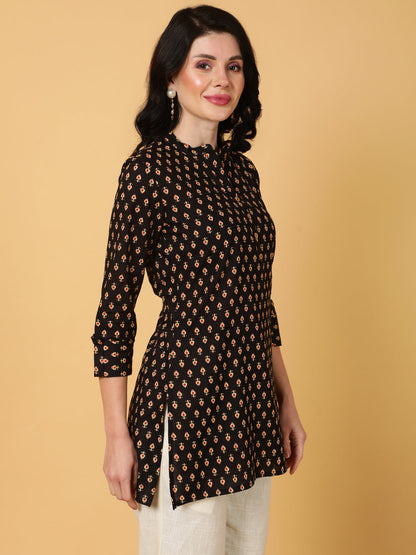 Cotton Short Length Printed Straight 3/4 Sleeves Mandarin Top