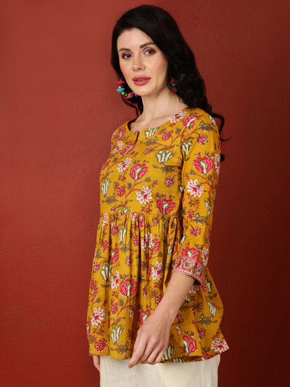 Cotton Short Length Printed Flared 3/4 Sleeves Round Top