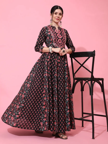 Cotton Full Length Printed Flared 3/4 Sleeve Collar Neck Kurta