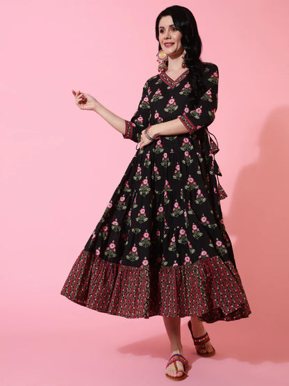Cotton Calf Length Flared 3/4 Sleeve Printed V-Neck Kurta