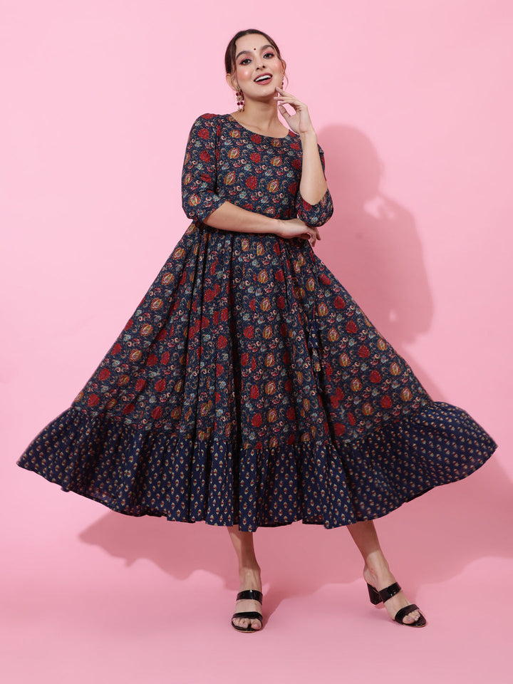 Cotton Calf Printed Flared 3/4 Sleeve Round Kurta