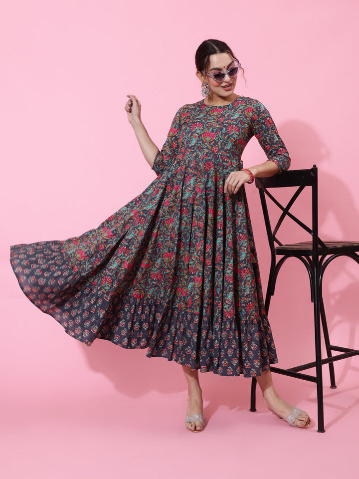 Cotton Calf Printed Flared 3/4 Sleeve Round Kurta